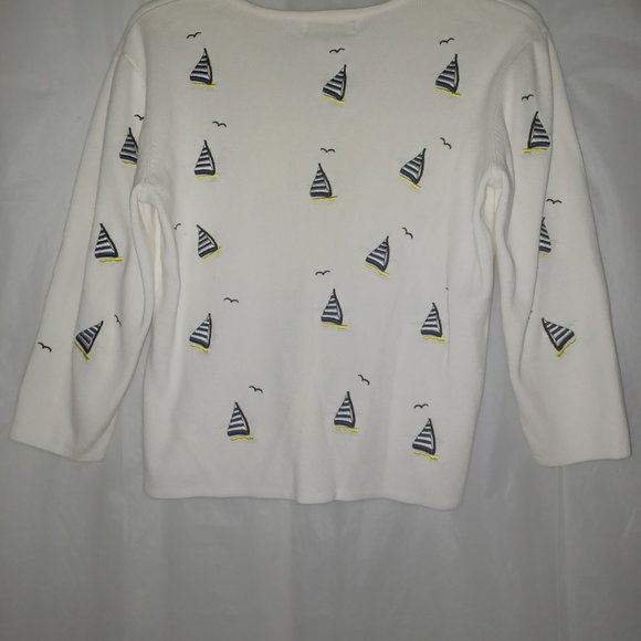 RITA WRECK  SAILBOATS AND SEA GULL  V NECK TOP - Picture 6 of 10